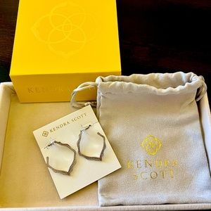 Kendra Scott Miku Hoop Earrings NWOT
